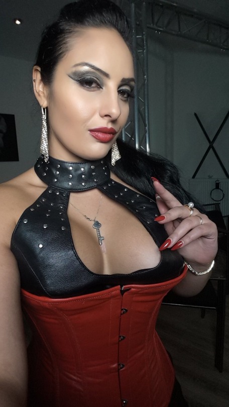 How to prepare for a private BDSM session in Chennai
